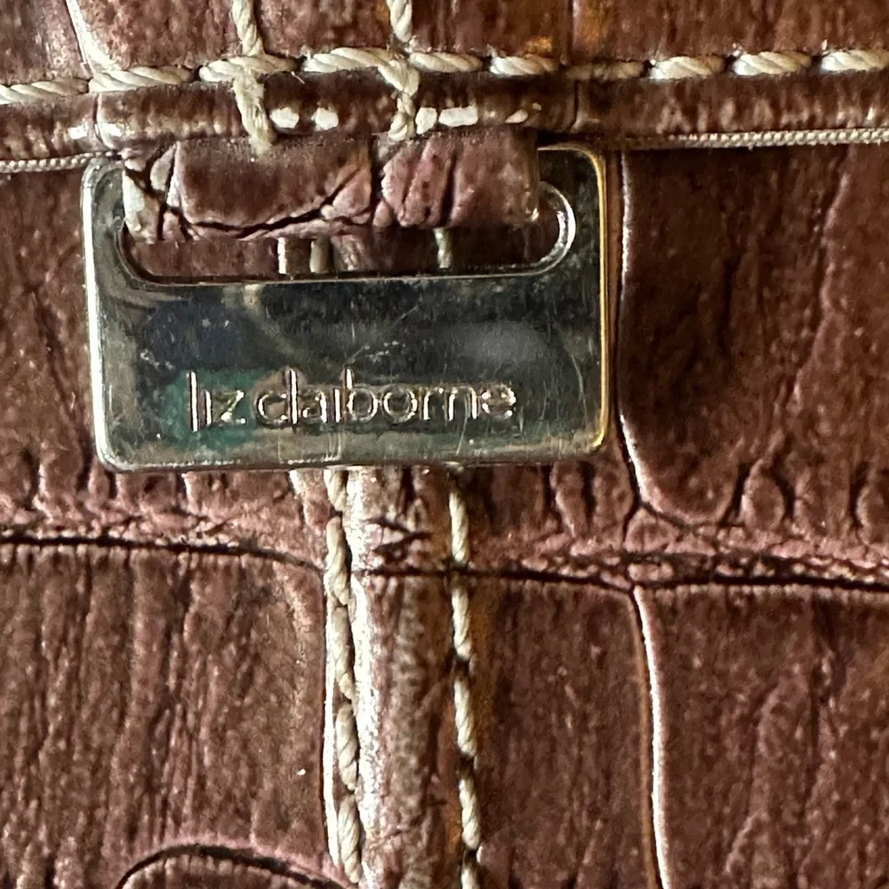 Liz Claiborne Vintage Faux Brown Crocodile Trifold Wallet - Picture 2 of 12